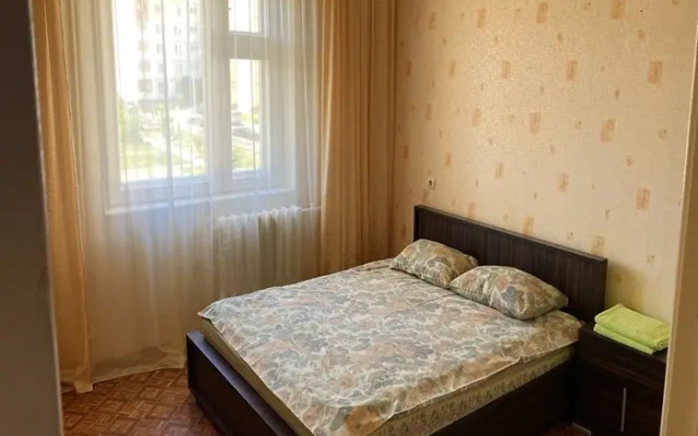 Квартира Двухкомнатная на Ул Отрадная Д79 20007