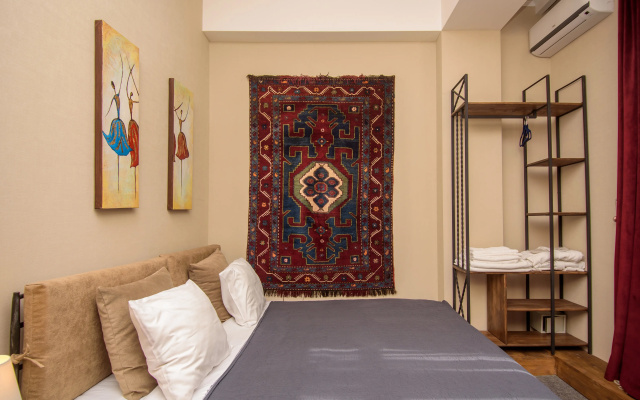 Guest rooms · Tbilisi — photo 13