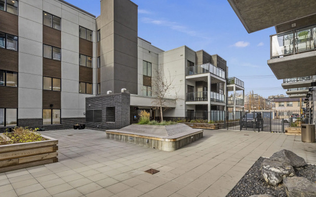 Апарт-отель GLOBALSTAY Condo Near the Bow River
