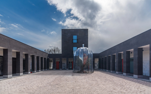 Manifest Restaurant and Hotel Gyumri