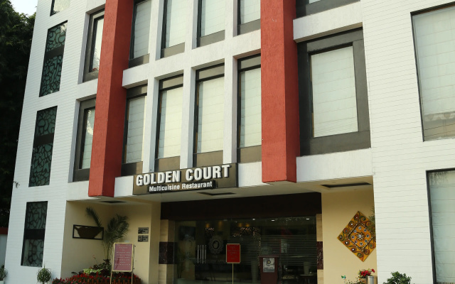 Отель The Golden Apple