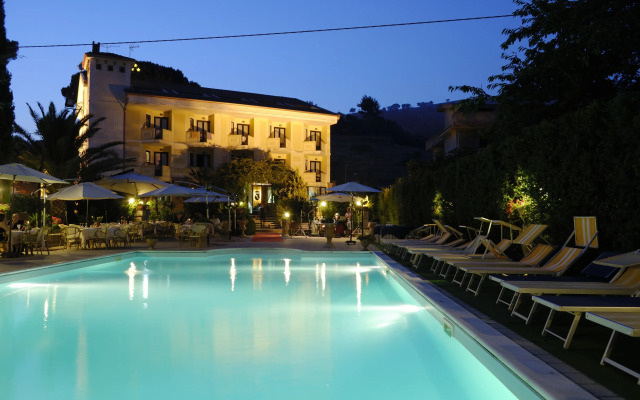 Franco Giaquinto Hotel