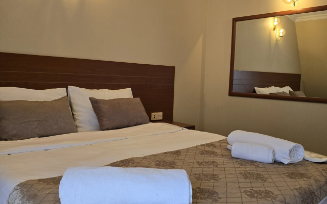 Guest rooms · Batumi — photo 22