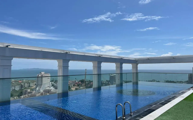 Апартаменты The Empire Tower Pattaya