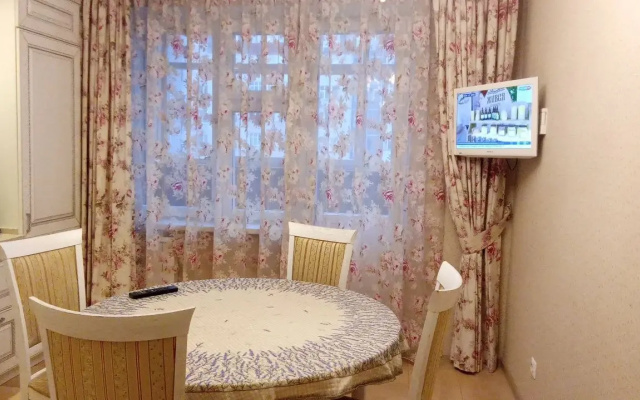 Квартира Уютная двушка рядом с Кристаллом и выездом на ТКАД