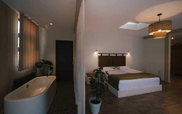 Guest rooms · Tbilisi — photo 25