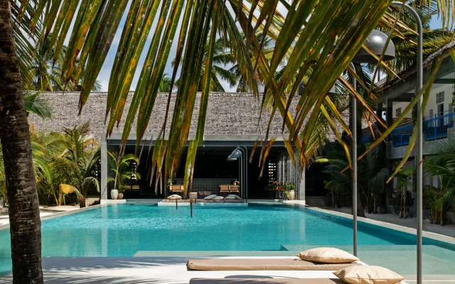 Отель Casa Del Mar