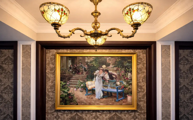 Отель Royal Renaissance by IGIT