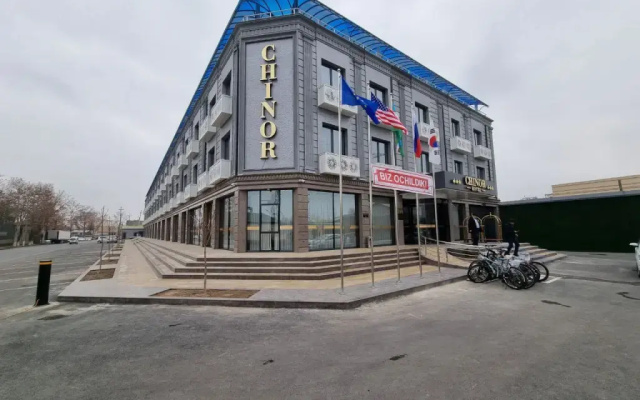 Отель Chinor