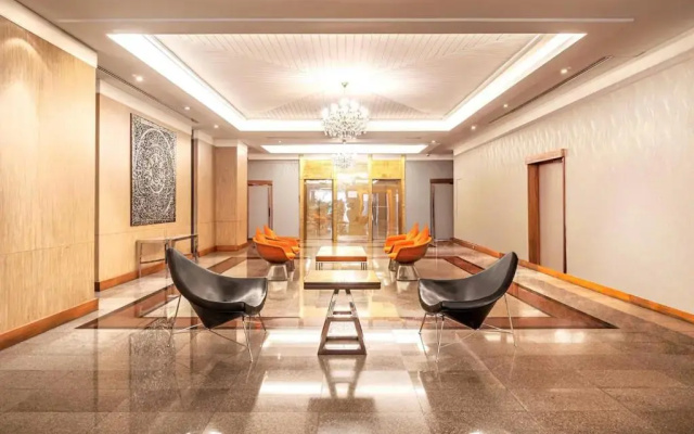 Отель Rembrandt Residences Bangkok