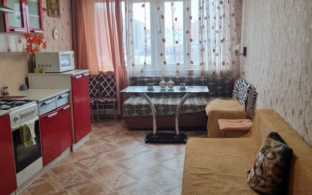 Квартира Уютная в мкр. Оптимистов 10/1