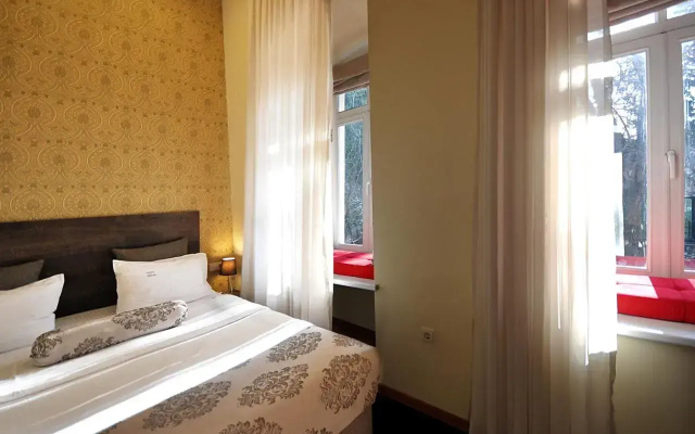 Guest rooms · Tbilisi — photo 27