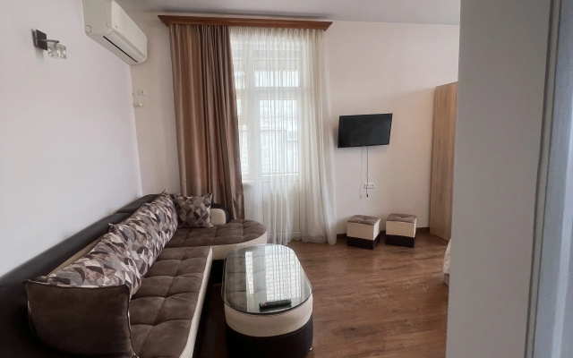 Апартаменты Apartment In North Avenu