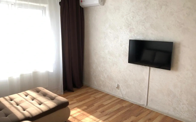 Квартира 77
