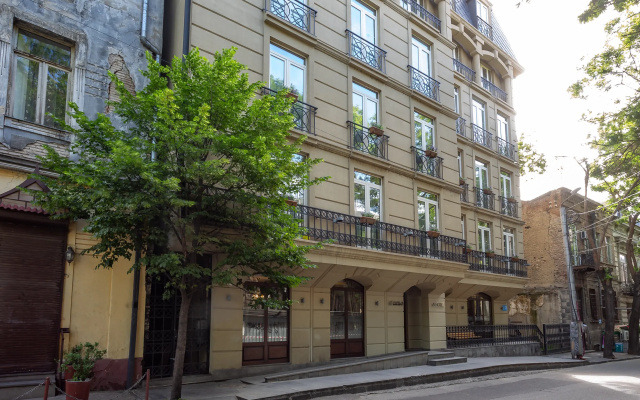 Hotel exterior · Tbilisi — photo 8