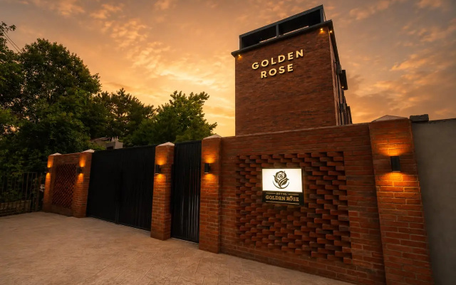 Отель Golden Rose Hotel