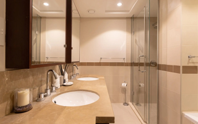 Апартаменты Elegant 2BR Balcony and Stunning Burj Views