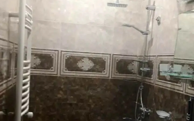 Bathroom · Stepantsminda — photo 10