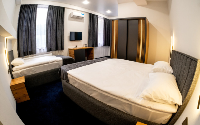 Guest rooms · Tbilisi — photo 24