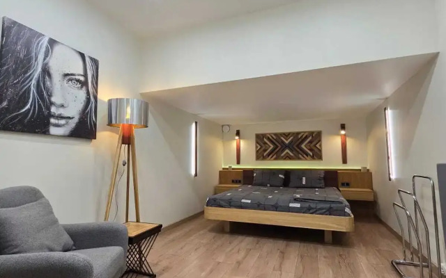 Апартаменты Евродвушка в стиле LOFT на Профсоюзной