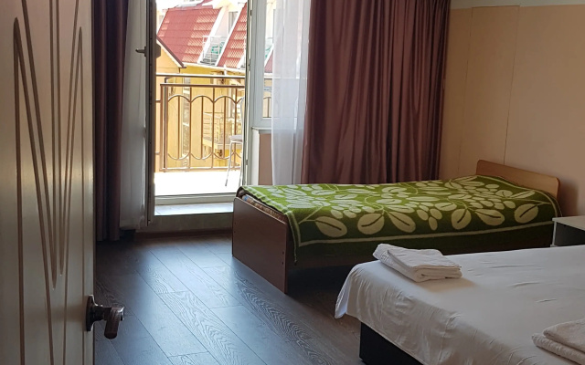 Меблированные комнаты Лариса