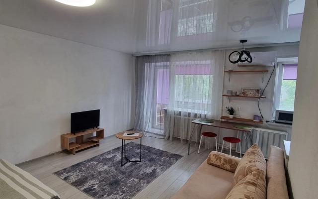 Квартира Красногеройская 65