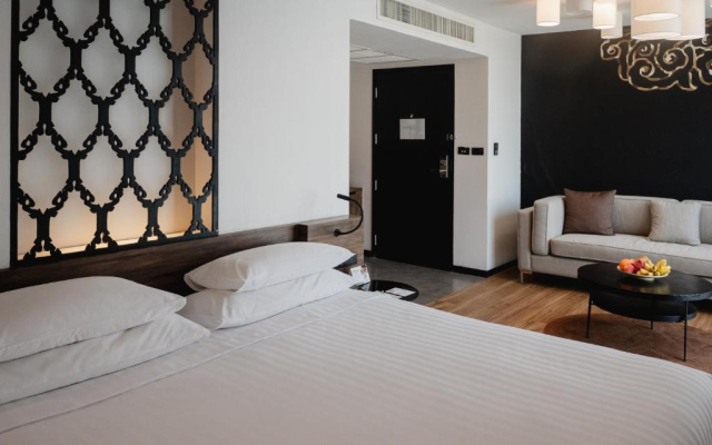 Отель RakYim Siam Sukhumvit 15