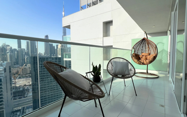 Апартаменты Keyrock Living Reva Residence Premium