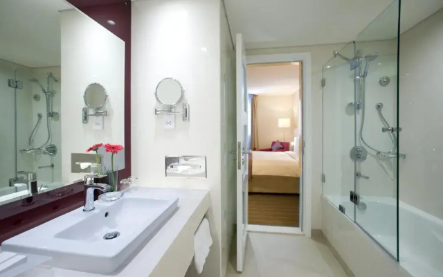 Отель Holiday Inn Muscat Al Seeb by IHG