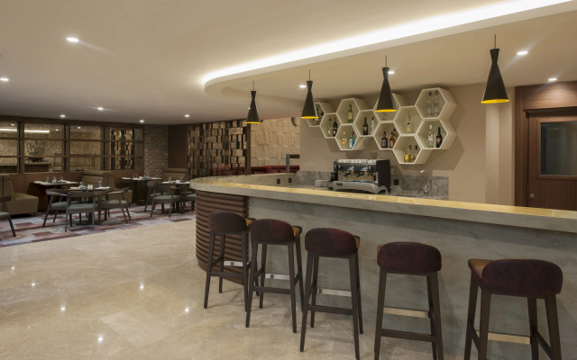 The Superior Living Batisehir