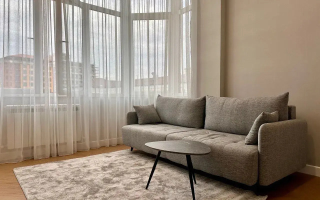 Dvukhkomnatnaya S Dizaynerskim Remontom Flat