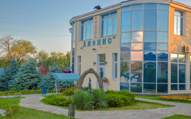 Дионис в Севастополе - забронировать гостиницу Дионис, цены и фото номеров Севастополь вид на фасад