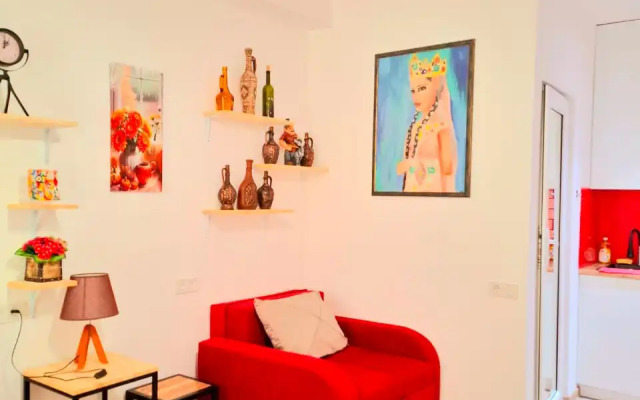 Апарт-отель Nebula's Red&White Apartment