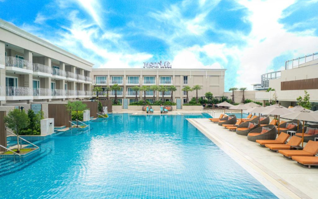 Отель M Social Hotel Phuket