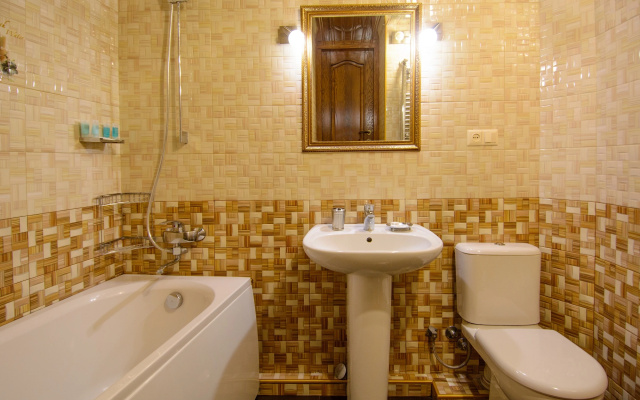 Bathroom · Tbilisi — photo 22