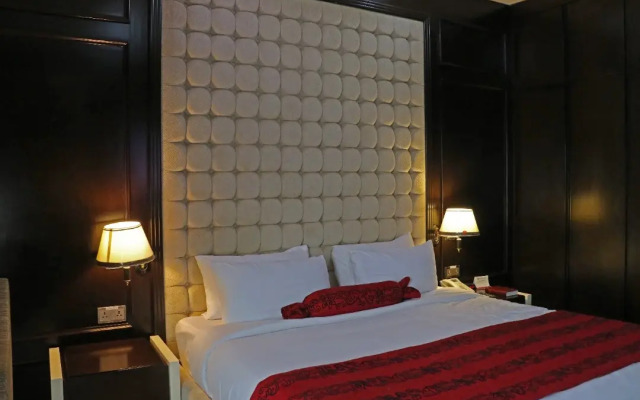 Отель Best Western Plus By Bayse LTD
