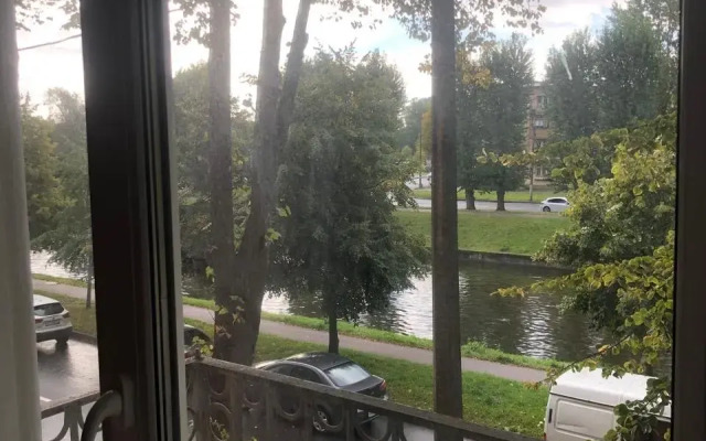 V Istoricheskom Tsentre Goroda S Vidom Na Naberezhnuyu Flat