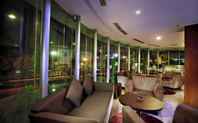 Aston Pluit Hotel & Residence