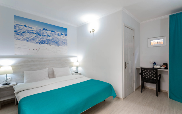 Guest rooms · Tbilisi — photo 18