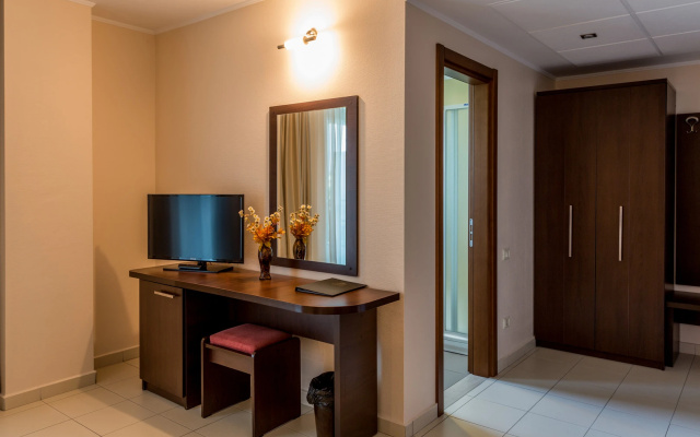 Отель Splendid Conference and Spa Hotel - Adults Only