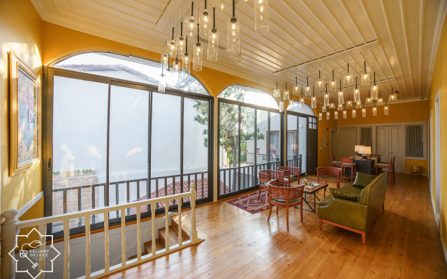 Delight Deluxe Boutique Hotel