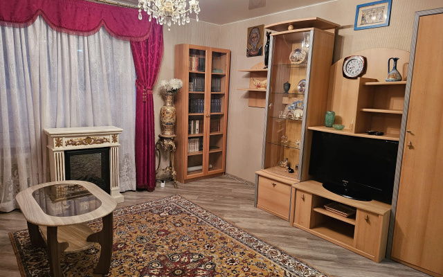 Квартира Двухкомнатная с КАМИНОМ на Набережной