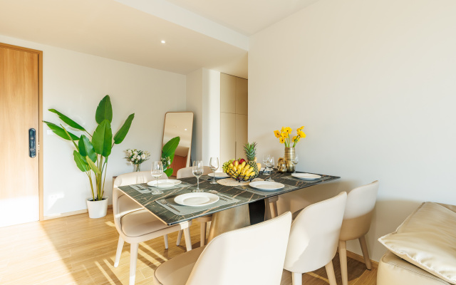 Апартаменты Luxurious 3bd near beachside