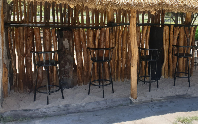 Отель Paradise Rest Camp