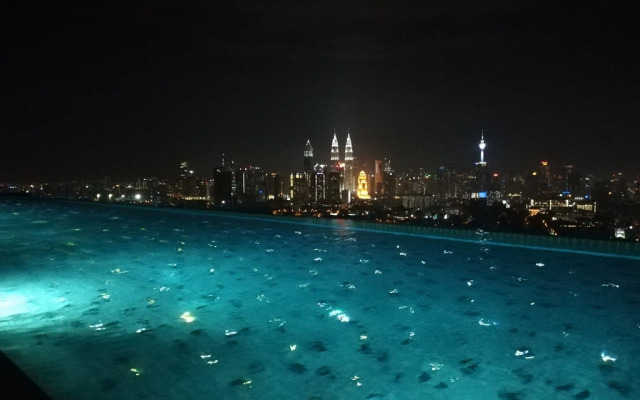 Апартаменты Luxury Duplex @ Infinity Sky Pool Overlooking KLCC