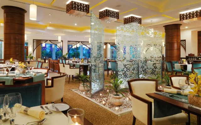 Отель Helnan Dreamland Hotel