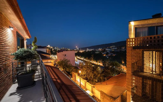 Hotel exterior · Tbilisi — photo 11