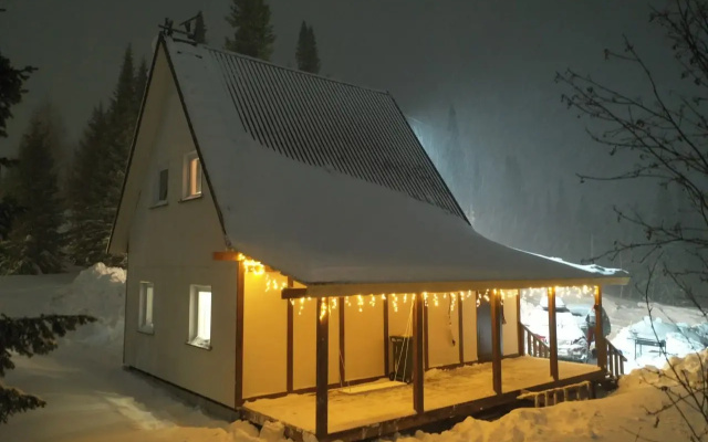 Частный дом Сибирь House 3х комн. Гостевой дом рядом с сектором А и Б