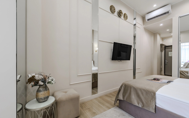 Апартаменты Полулюкс с видом на Навагинскую УК V-HOTELS