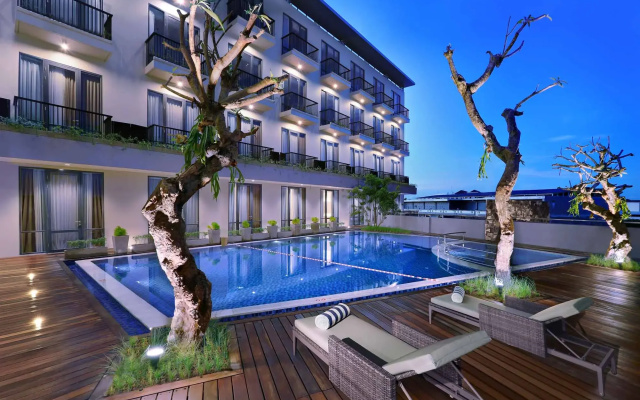 Отель Aston Inn Mataram